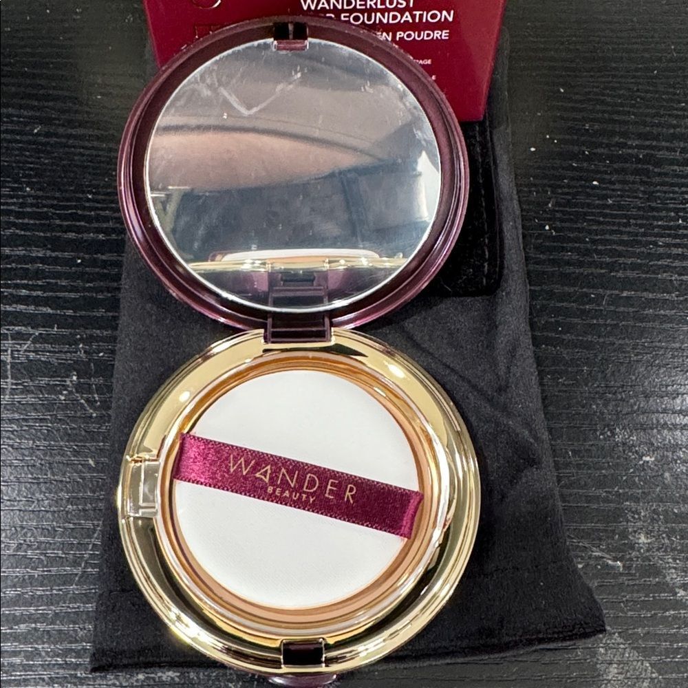 Wander Beauty Wanderlust Powder Foundation shade Rich-rich tan with warm golden - Picture 4 of 6